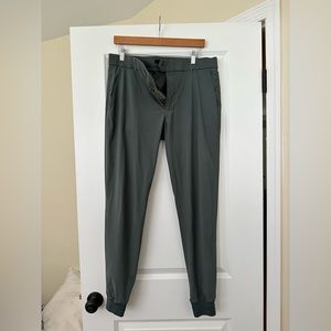 Greyson jogger size 33.